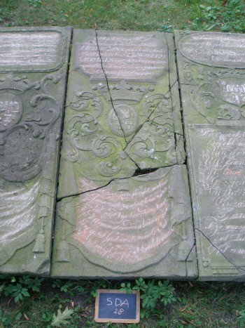 Heike Jans, grafsteen, midden